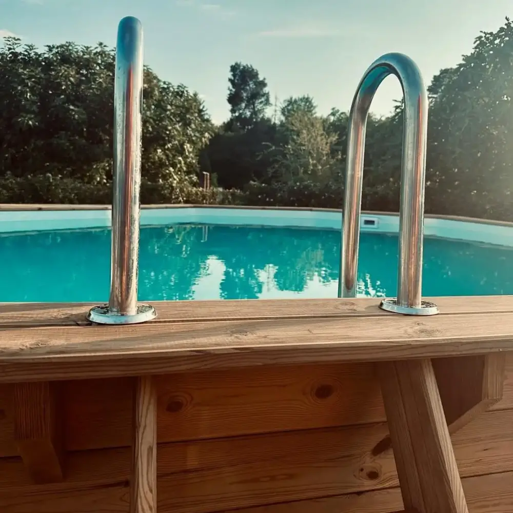 Piscine en bois Nemo 5.79x3.49 - H.1.45 m fixations à sceller