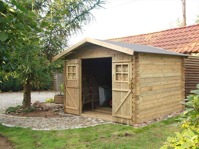 Bois ou plastique ? De quel matériau choisir pour un abri de jardin ? 