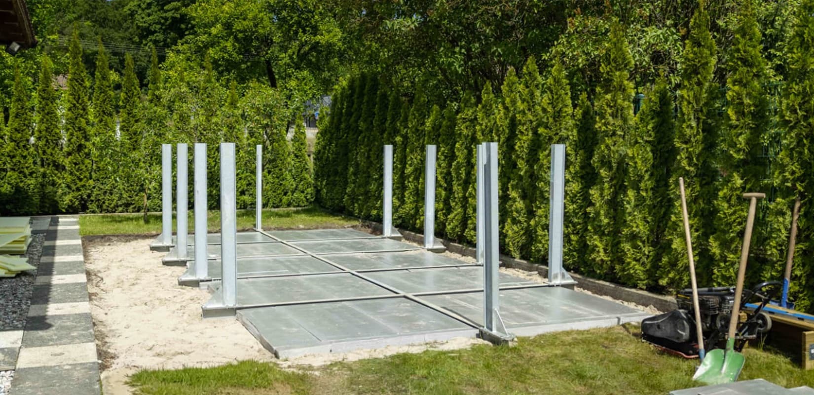 Comment choisir le bon système de fixation pour une piscine en bois ? 